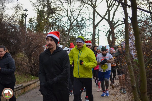 Близо 70 участници се включиха в традиционното Коледно бягане