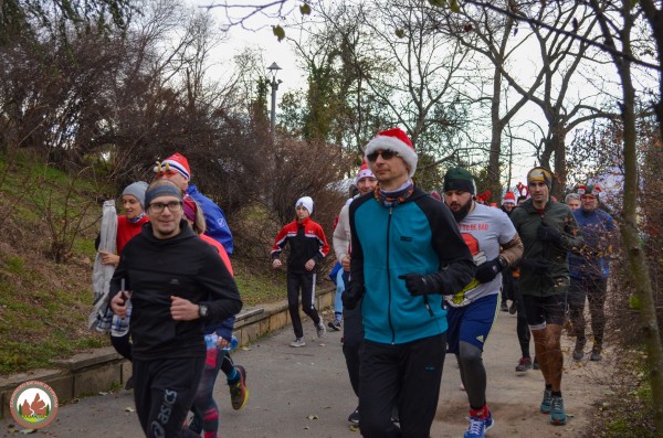 Близо 70 участници се включиха в традиционното Коледно бягане