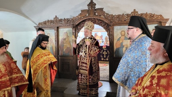 На Стефановден - митрополит Киприан възглави Божествена света литургия в храм-паметника “Рождество Христово” в Шипка