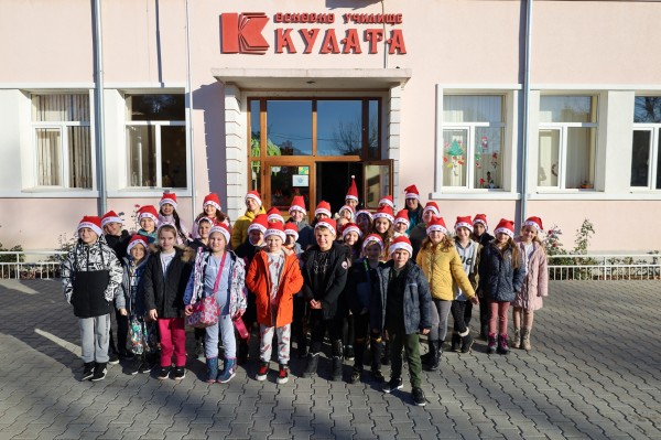Казанлък се обедини в инициативите „Помощник на Дядо Коледа” и „Кутия пълна с щастие”