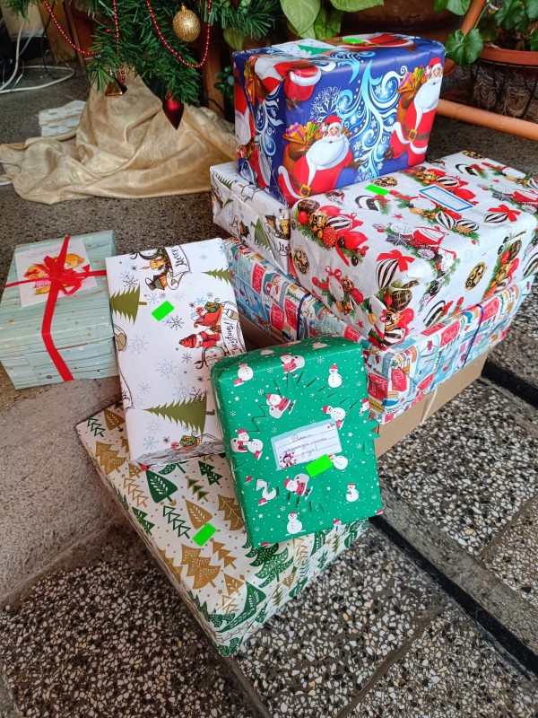 Казанлък се обедини в инициативите „Помощник на Дядо Коледа” и „Кутия пълна с щастие”