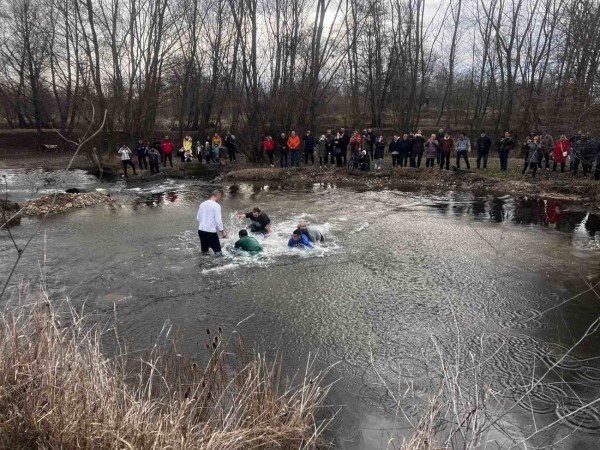 Ученик спаси кръста в Павел баня 