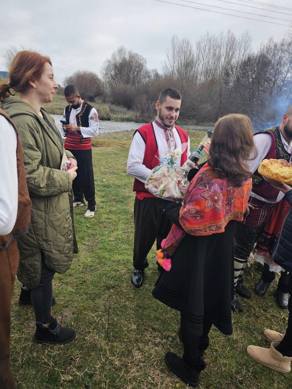 В Бузовград 22–годишният Пламен Ганчев  хвана богоявленския кръст