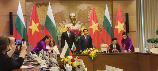 Казанлък се побратими с виетнамския град Лай Чау