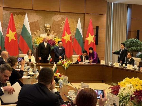 Казанлък се побратими с виетнамския град Лай Чау