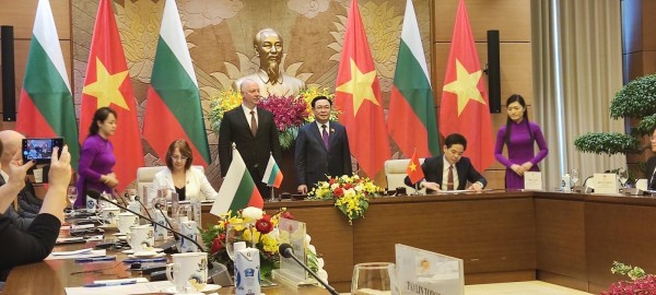 Казанлък се побратими с виетнамския град Лай Чау