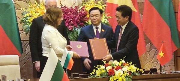 Казанлък се побратими с виетнамския град Лай Чау