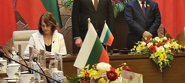 Казанлък се побратими с виетнамския град Лай Чау