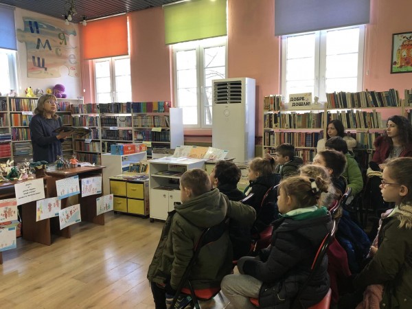 Първокласниците от ОУ “Свети Паисий Хилендарски“ гостуваха в библиотека “Искра“