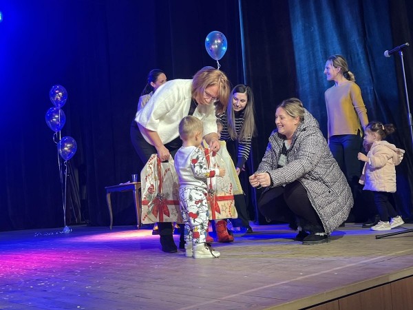 Община Казанлък подари празник за децата на своите служители