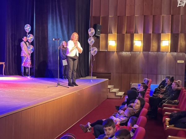 Община Казанлък подари празник за децата на своите служители