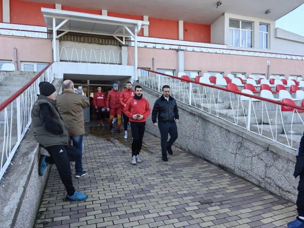 “Розова долина“ започна подготовката с четирима нови играчи