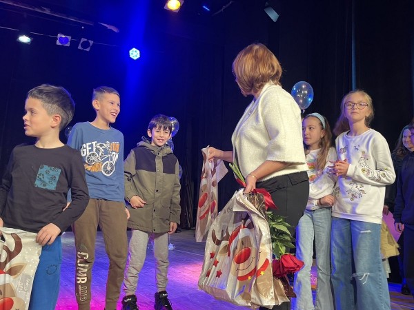 Община Казанлък подари празник за децата на своите служители