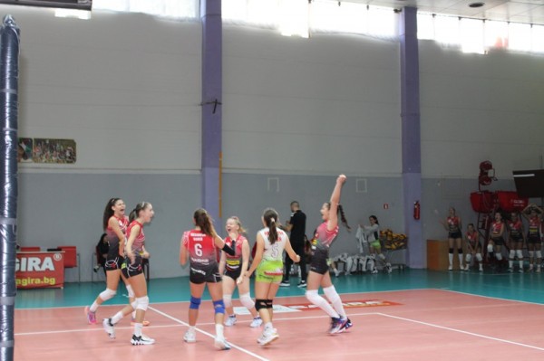 “Марица“ Пловдив победи в турнира по волейбол “Дами на розата“