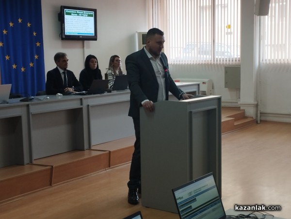 Общински съвет – Казанлък на извънредно заседание днес