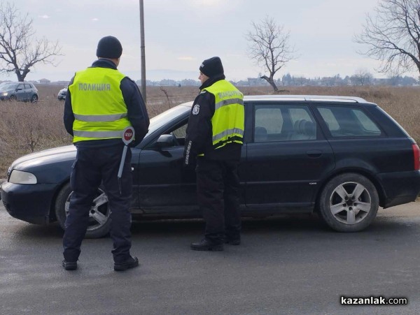 120 моторни превозни средства са проверени в специализирана полицейска операция на ОДМВР - Стара Загора / Новини от Казанлък