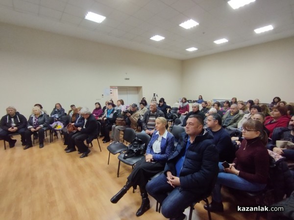 В Казанлък се състоя премиерата на книгата за делото и живота на легендарната учителка Теофано Попова