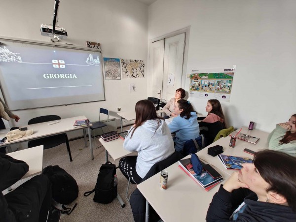 Петима нови доброволци от Грузия ще пристигнат в Казанлък до април