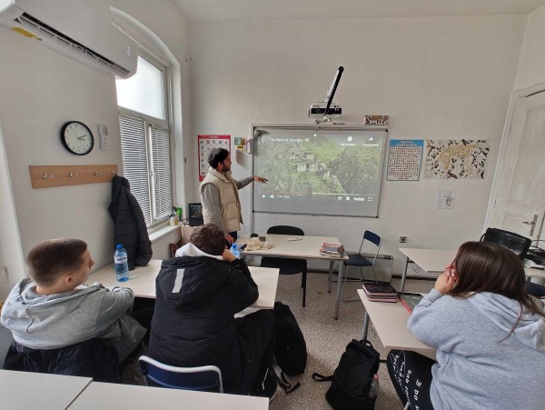 Петима нови доброволци от Грузия ще пристигнат в Казанлък до април