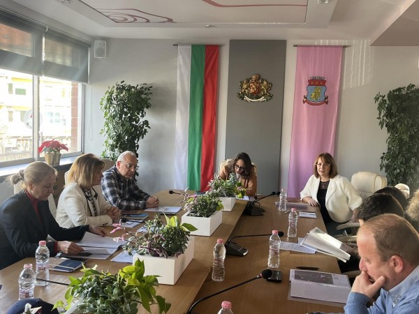 Заседава комисията за проект “Общинска многофункционална спортна зала с колоездачна писта”