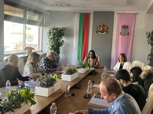 Заседава комисията за проект “Общинска многофункционална спортна зала с колоездачна писта”