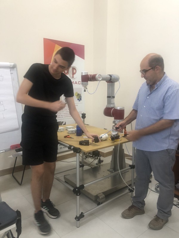 Записваме за курс „Програмист“ с двуседмично обучение в Португалия