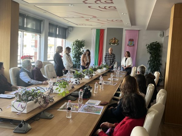 Галина Стоянова: “Да търсим баланса между желанията на инвеститорите и облика на Казанлък“