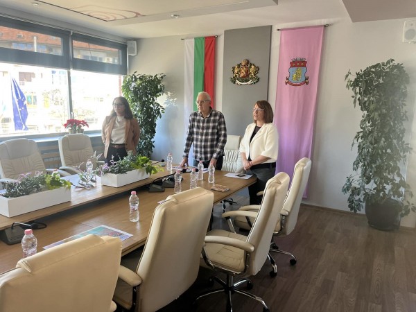 Галина Стоянова: “Да търсим баланса между желанията на инвеститорите и облика на Казанлък“