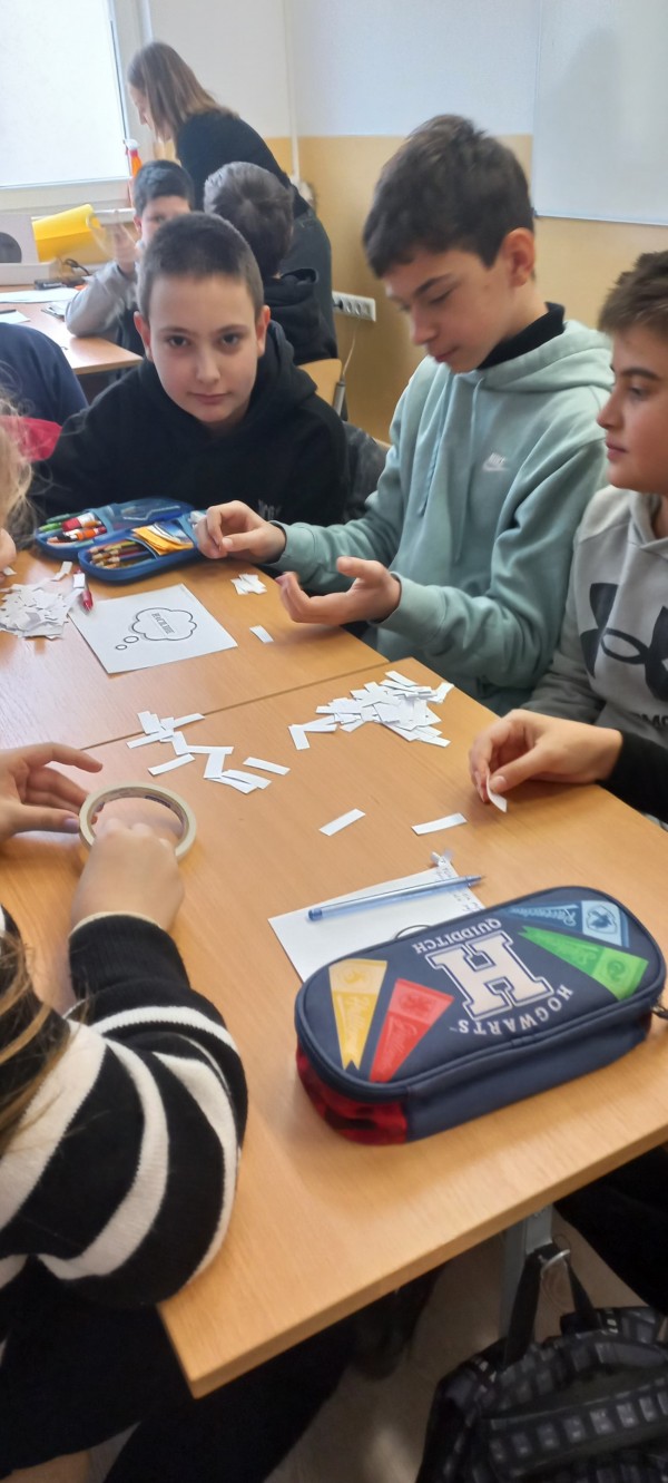 Сдружение „Жените на Казанлък“ с кампания срещу насилието над деца