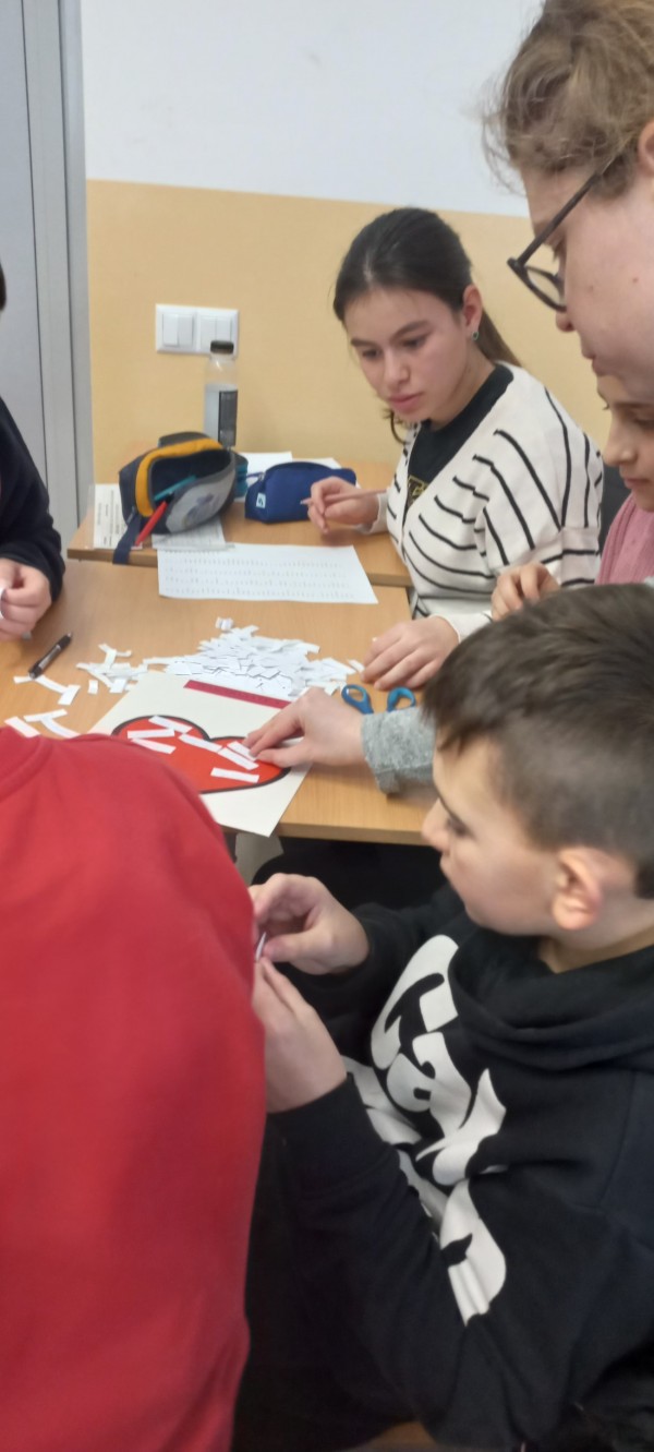 Сдружение „Жените на Казанлък“ с кампания срещу насилието над деца