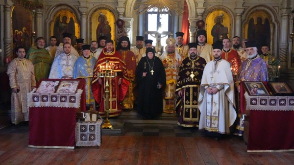 На Сретение Господне митрополит Киприан служи в казанлъшкия манастир “Въведение Богородично”