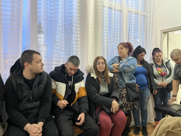 При изключителен интерес се проведе срещата на кмета на община Казанлък, Галина Стоянова, и жителите на село Ясеново  