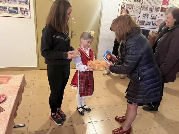 Жителите на с.Голямо Дряново посрещнаха кмета на община Казанлък с благодарност за инициираната среща