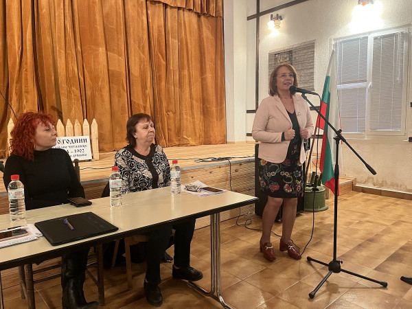 Жителите на с.Голямо Дряново посрещнаха кмета на община Казанлък с благодарност за инициираната среща