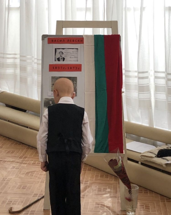 Детска градина “Слънчице” отбеляза 151 години от гибелта на Васил Левски