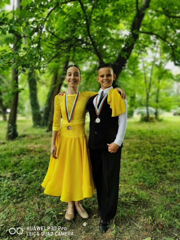 КСТ “Роза“ с първенци в българската ранглистата по спортни танци 