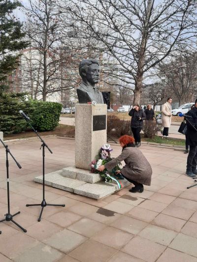 Община Казанлък почете паметта на Васил Левски