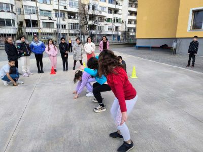 С редица инициативи учениците от ОУ “Георги Кирков“ отдадоха почит към Апостола на свободата