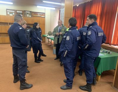 10 служители на МВР завършиха курс за професионална специализация „Младши полицейски инспектор (КОС)“ в Казанлък 