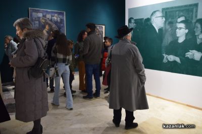 Първата изложба посветена на 125-ата годишнина от рождението на акад. Дечко Узунов беше открита в казанлъшката галерия 