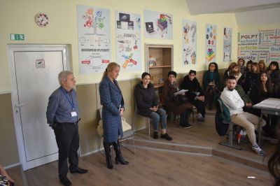 ПГЛПТ представи добри практики пред учители и експерти от четири области