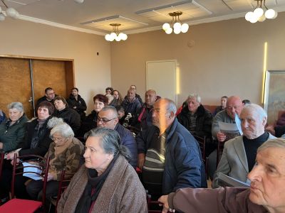 В открит диалог с кмета на община Казанлък, жителите на село Дунавци споделиха желанията и проблемите си