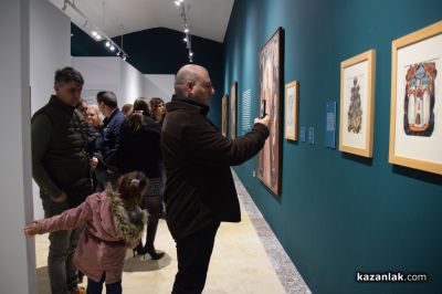 Първата изложба посветена на 125-ата годишнина от рождението на акад. Дечко Узунов беше открита в казанлъшката галерия 