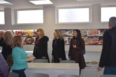 ПГЛПТ представи добри практики пред учители и експерти от четири области