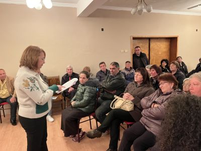 В открит диалог с кмета на община Казанлък, жителите на село Дунавци споделиха желанията и проблемите си