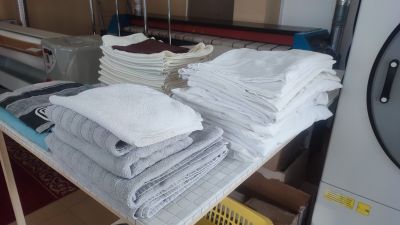 Експресно пране: Професионалните услуги за бизнес клиенти на Лиди Лотос