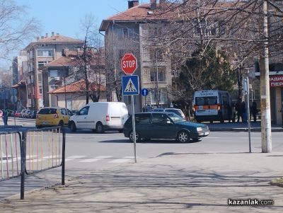 Блъснаха дете на пешеходна пътека 