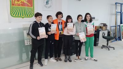 Един златен, два сребърни и два бронзови медала грабнаха казанлъшките стрелци в Стара Загора