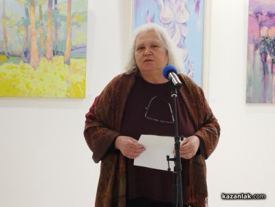 Осмомартенска изложба на жените-творци от Казанлък бе представена в зала “Иван Милев“ 