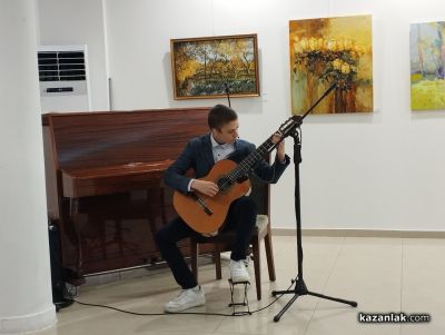 Осмомартенска изложба на жените-творци от Казанлък бе представена в зала “Иван Милев“ 